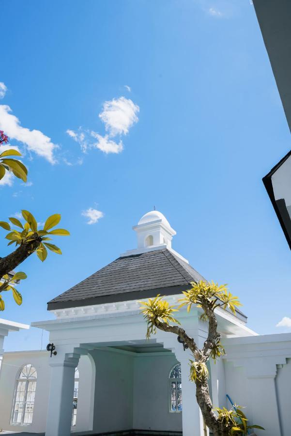 Mahalaya The Legacy Hotel Surakarta  Ngoại thất bức ảnh