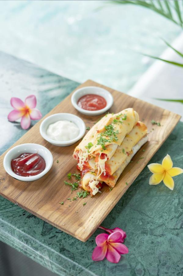 Mahalaya The Legacy Hotel Surakarta  Ngoại thất bức ảnh