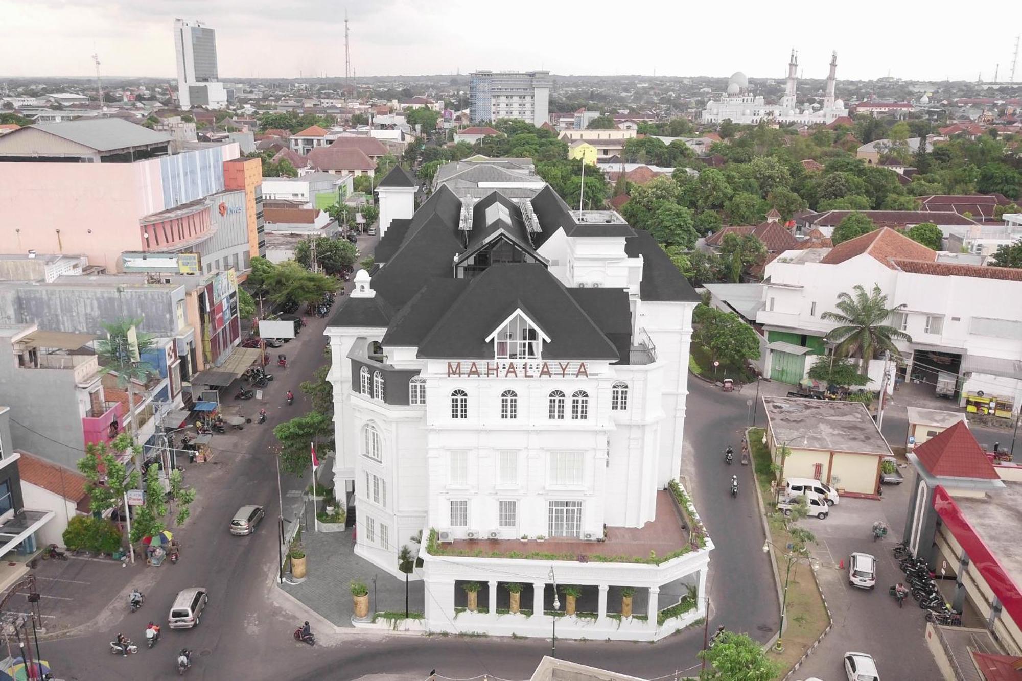 Mahalaya The Legacy Hotel Surakarta  Ngoại thất bức ảnh