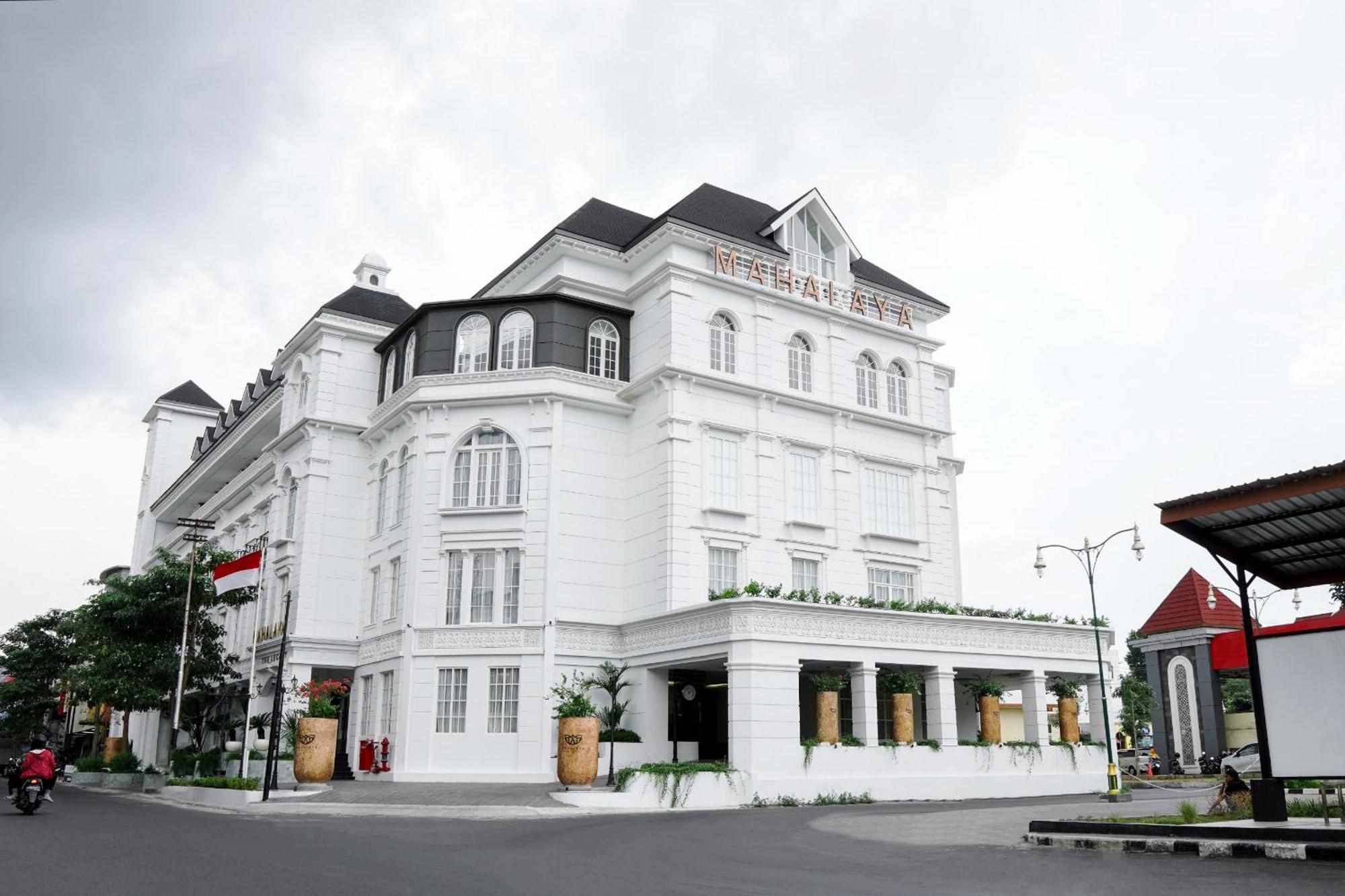 Mahalaya The Legacy Hotel Surakarta  Ngoại thất bức ảnh